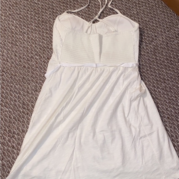 Cream color dress - Picture 2 of 2